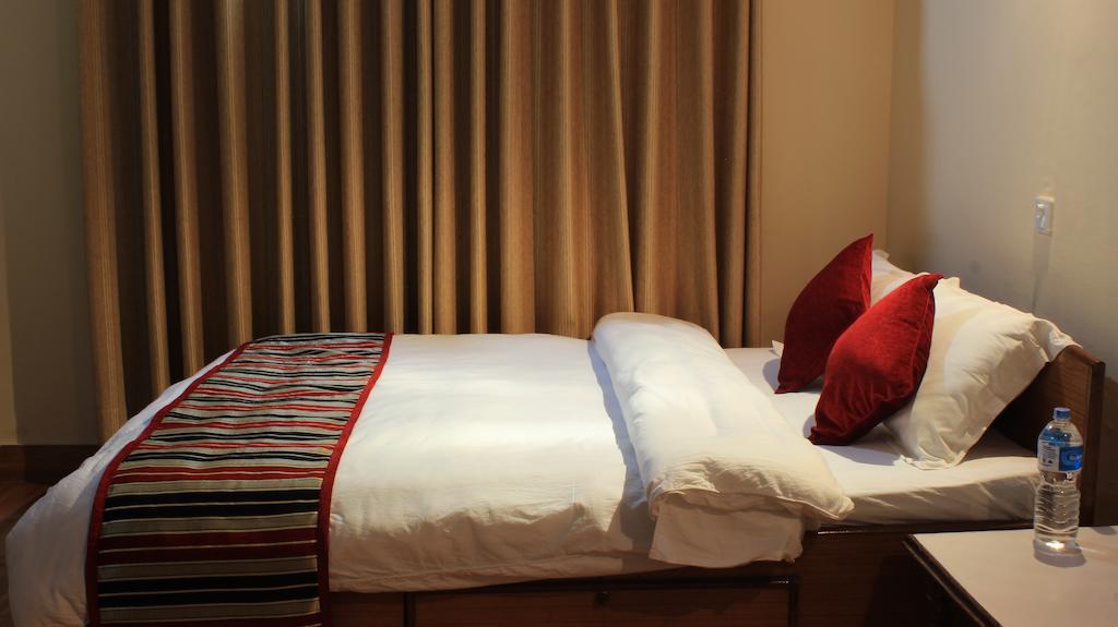 Unique Wild Resort Sauraha Zimmer foto